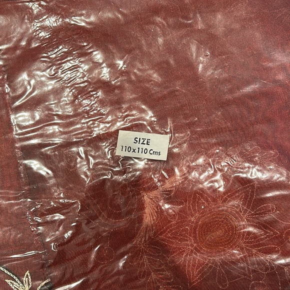 NEW Tablecloth - Picture 6 of 7